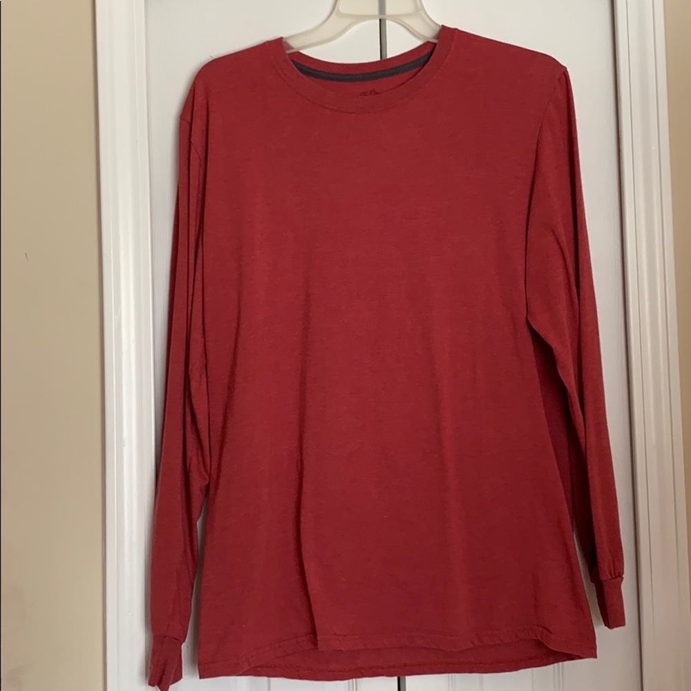Maroon long sleeves shirt size L